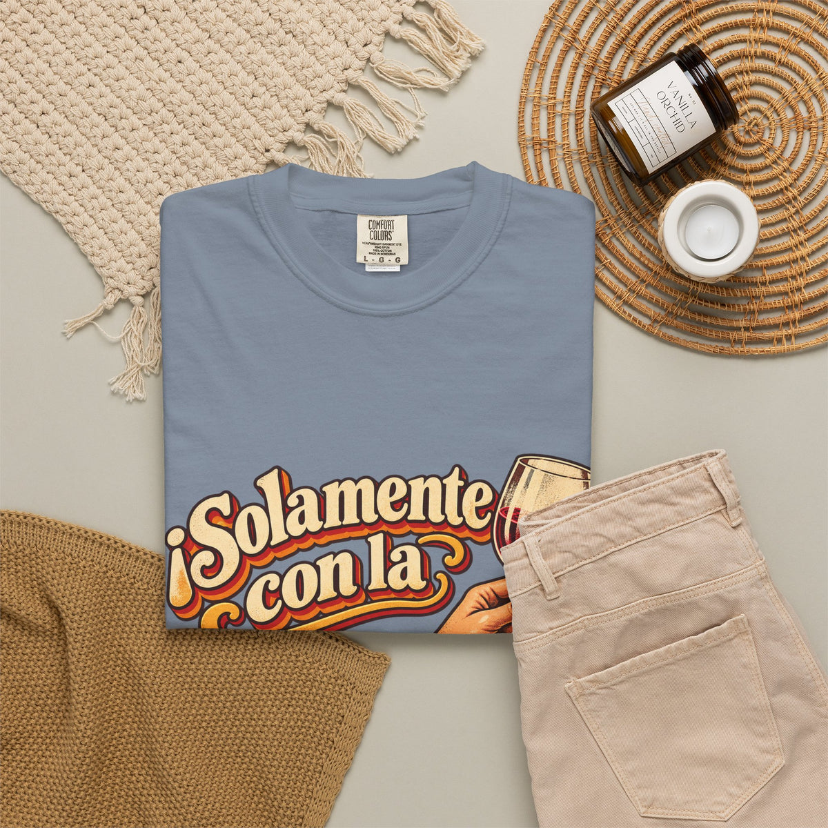 T-Shirt — "¡Solamente con la izquierda!" Wine Lover Graphic Tee