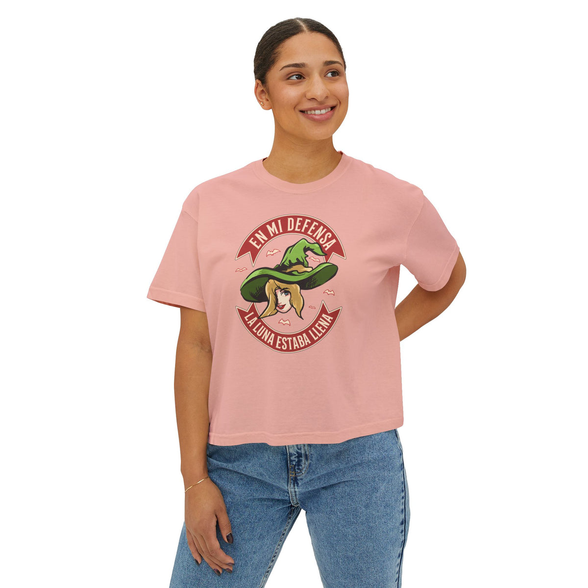Women's Boxy Tee — "En Mi Defensa La Luna Estaba Lejana" Retro Cowgirl Graphic