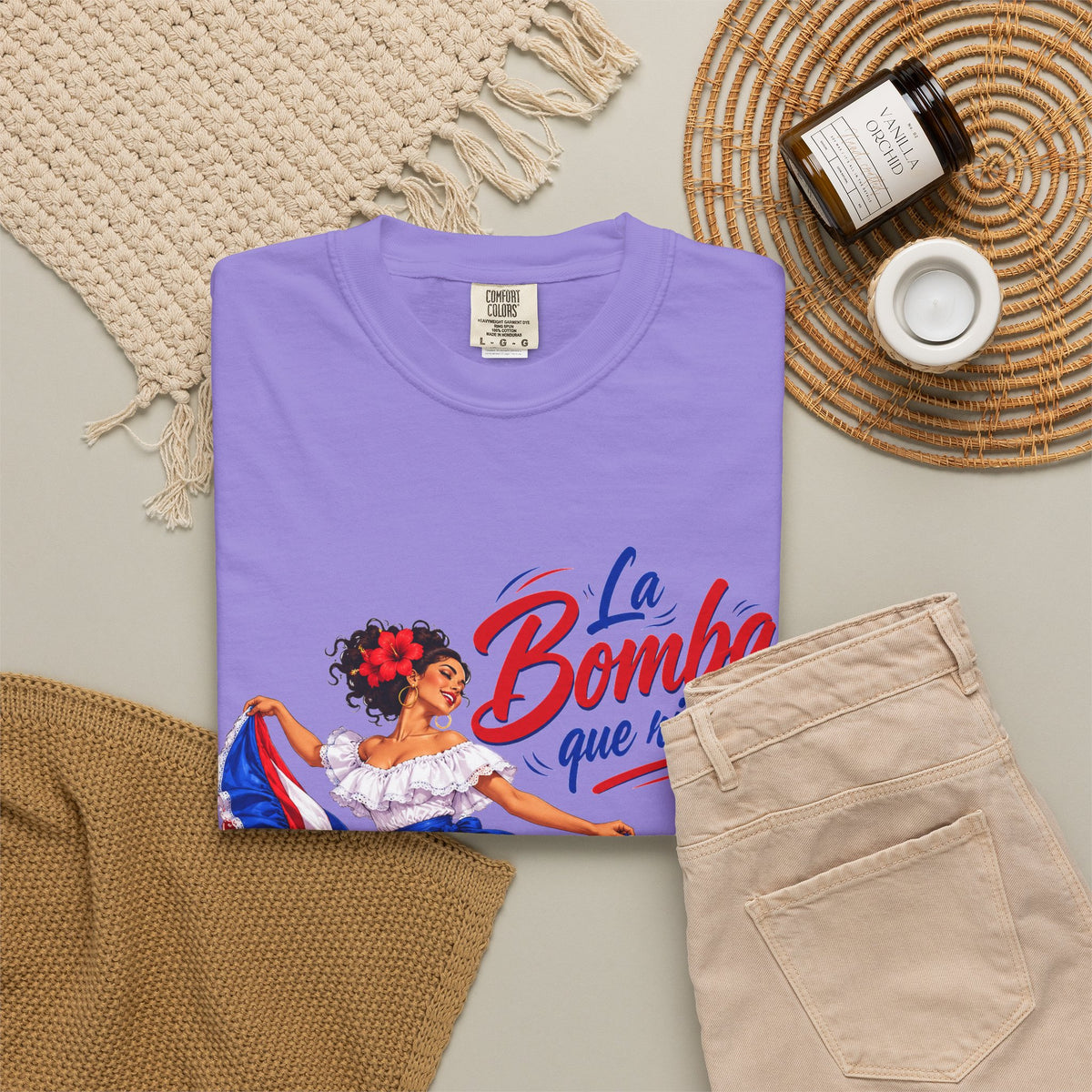 Camiseta La Bomba Que Rica Es — Camiseta retro de bailarina folclórica boricua