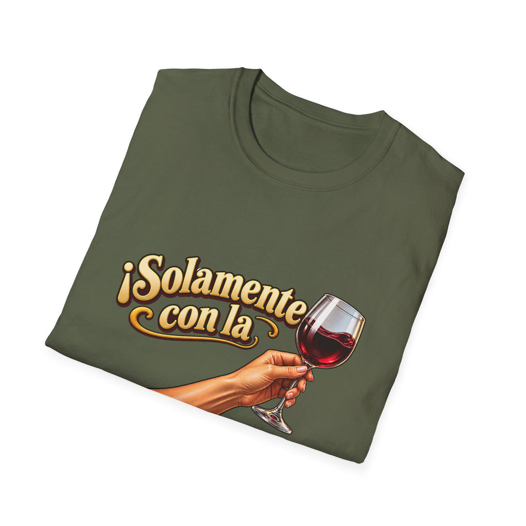 T-Shirt — "¡Solamente con la izquierda!" Wine Glass Spanish Graphic Tee