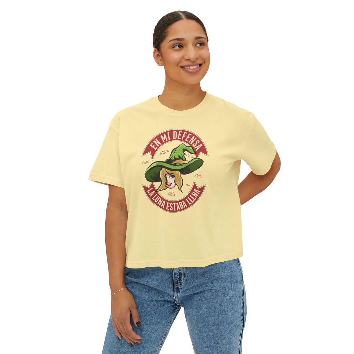 Women's Boxy Tee — "En Mi Defensa La Luna Estaba Lejana" Retro Cowgirl Graphic